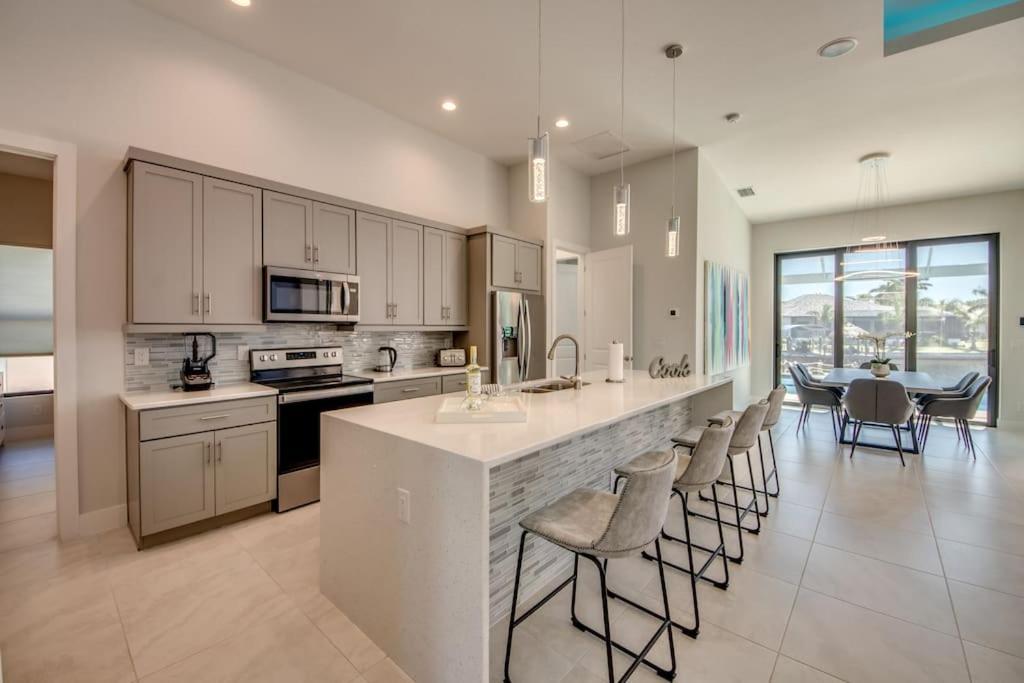 Villa Sensation By Coralvilla - New,Modern With Pool Cape Coral Exterior foto