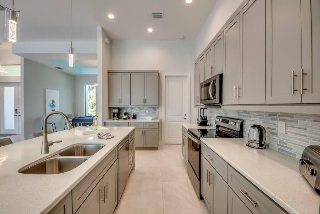 Villa Sensation By Coralvilla - New,Modern With Pool Cape Coral Exterior foto